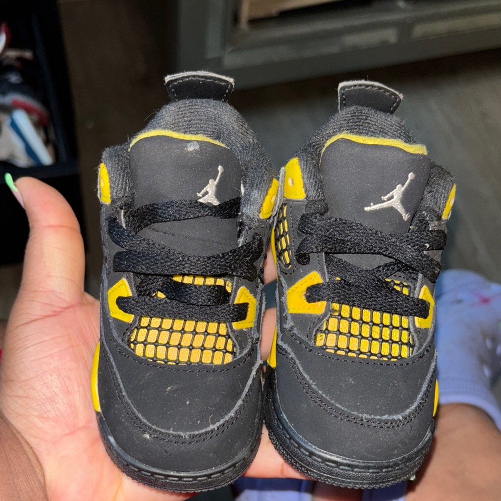 Jordan Kids Black and Yellow Sneakers